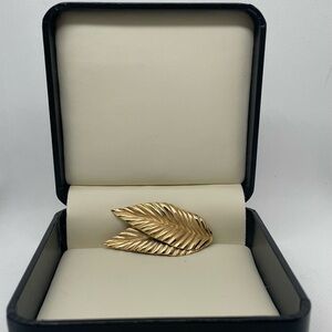 Vintage Jewelry Napier Gold Leaf Duette Brooch